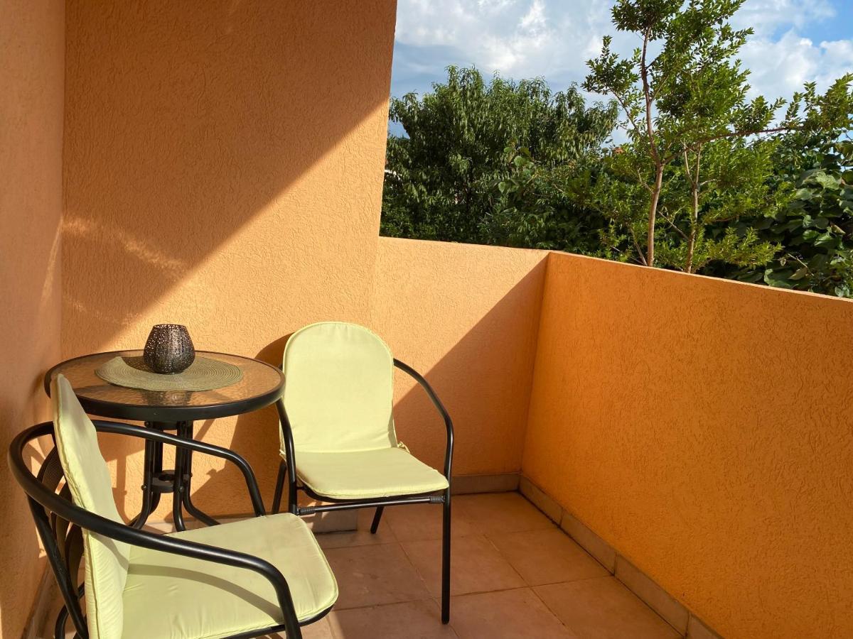 Apartments Villa Viktoria Teodo Esterno foto