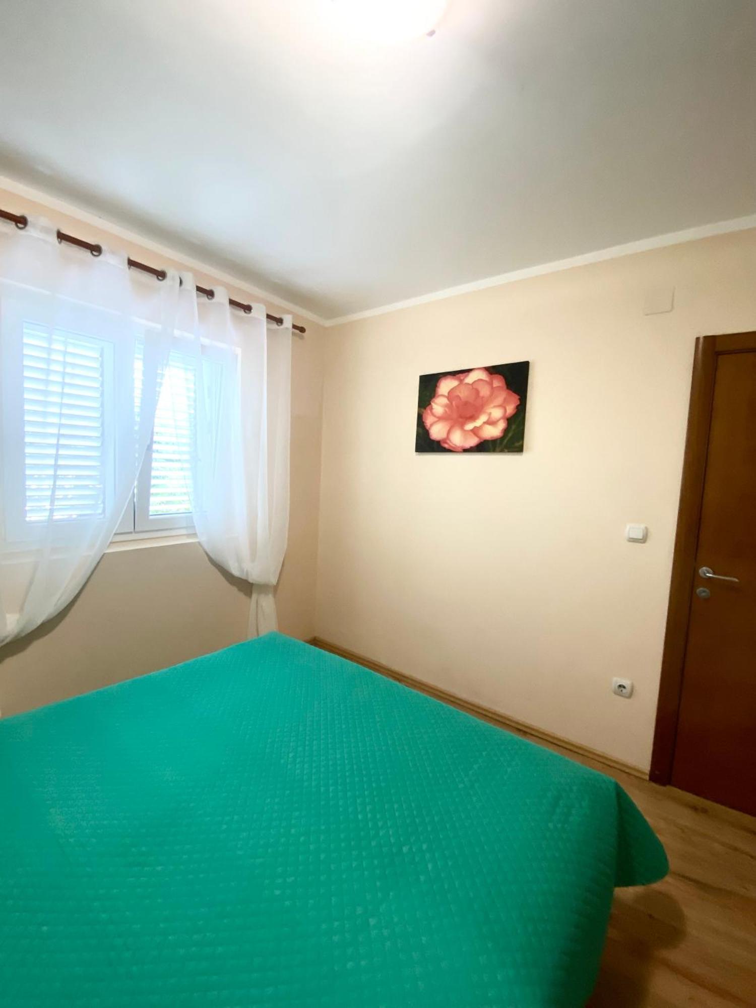 Apartments Villa Viktoria Teodo Esterno foto